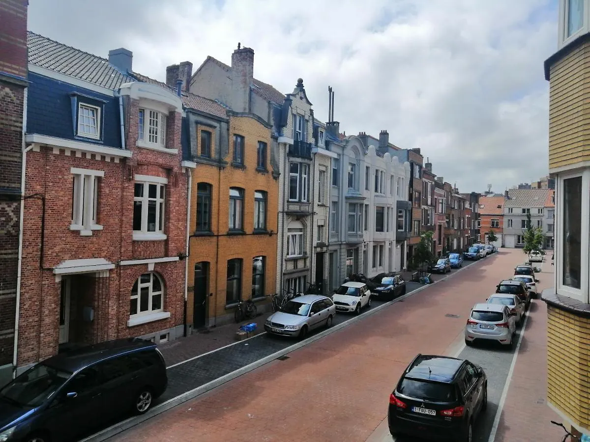 Large Apartment 800M From The Beach 90 Square Meters Ostend