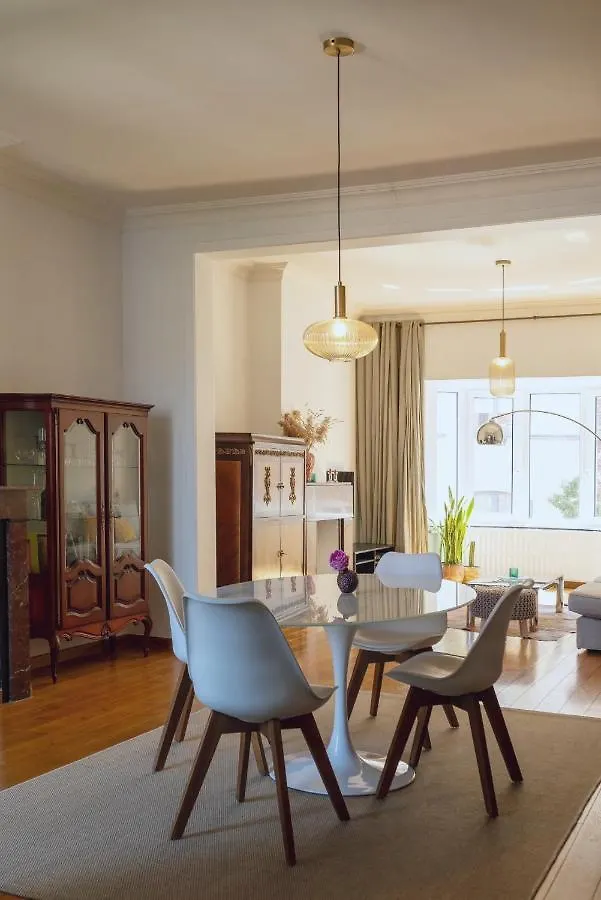 Large Apartment 800M From The Beach 90 Square Meters Ostend